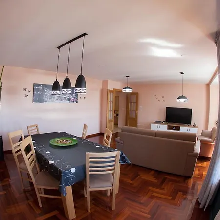Apartment Laros Pios 1 *